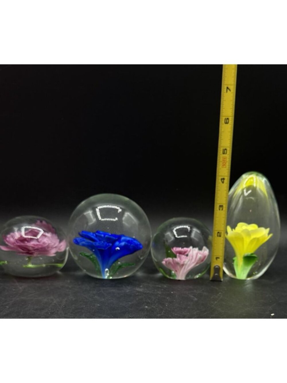 LOT 4 Art Glass Paperweights Yellow Blue Pink Flowers Mixed Sizes - Picture 2 of 14